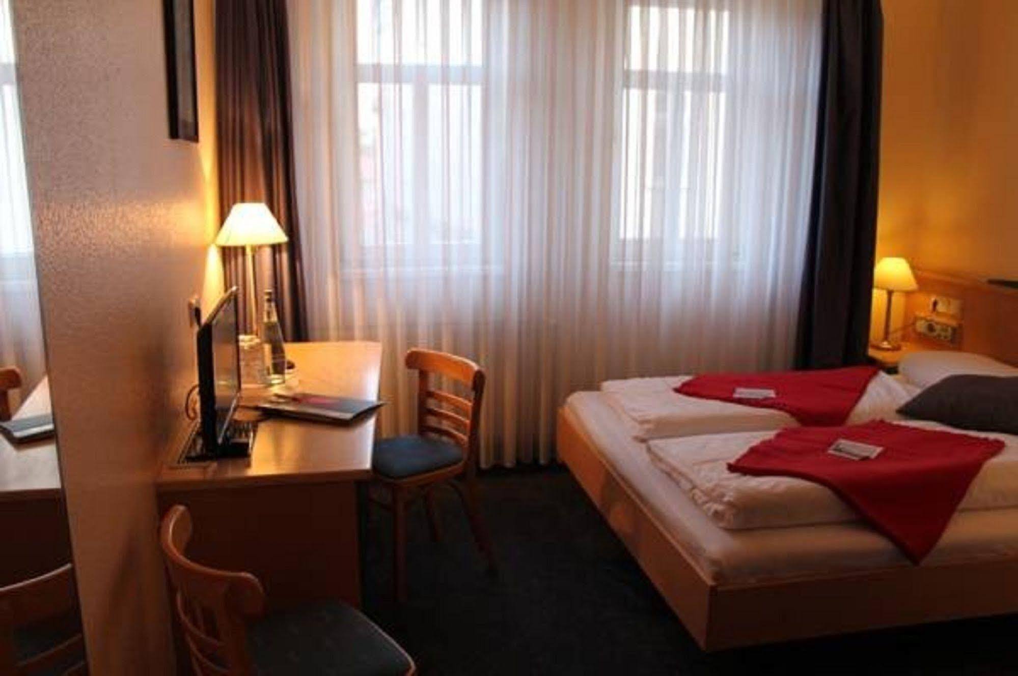 Hotel An Der Stadtmauer Mühlhausen Exteriér fotografie